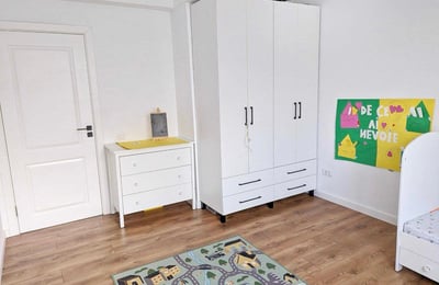 Rental of a spacious 3-room apartment, 273 m², Constanta, Romania